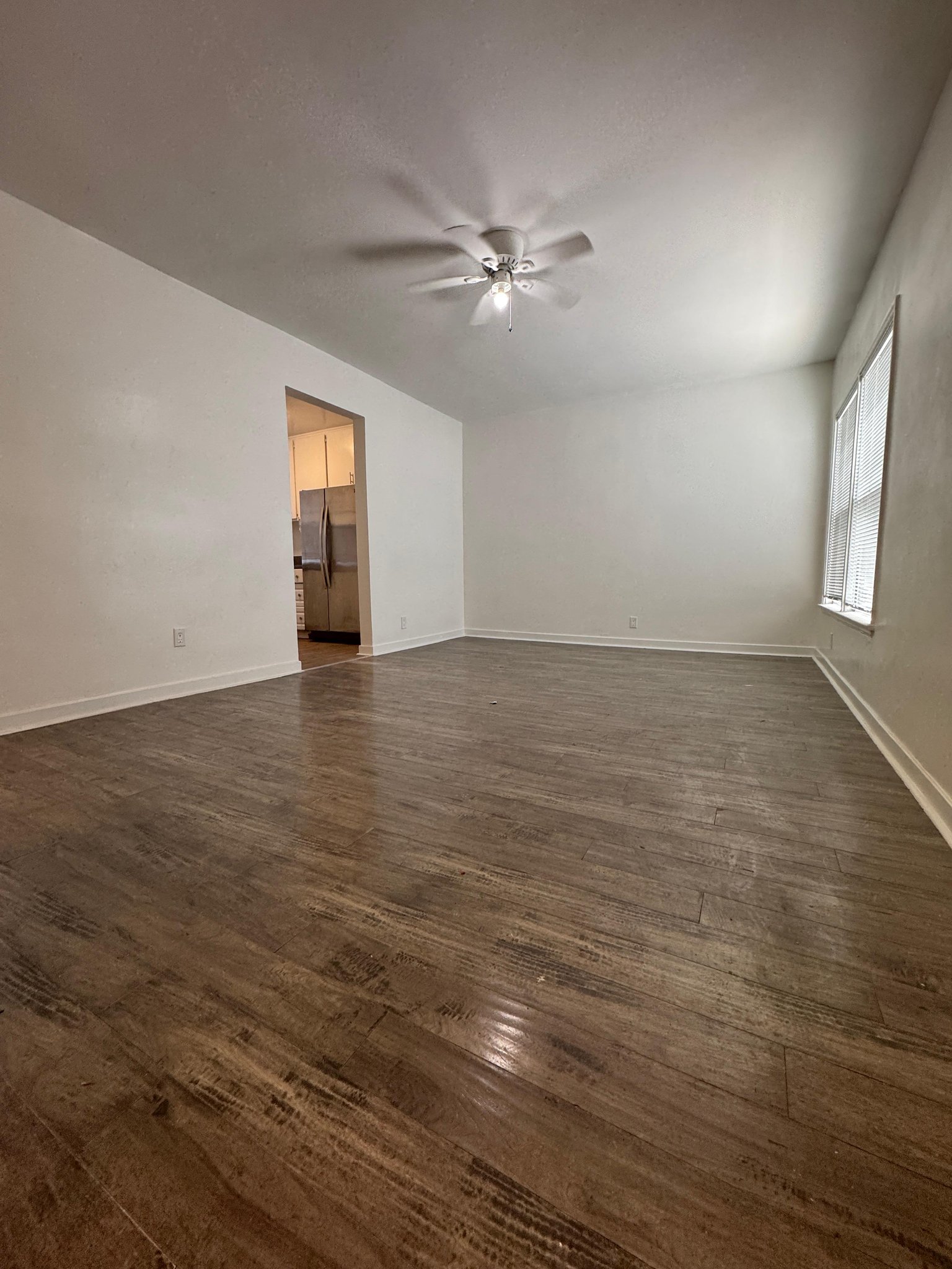 Van Nuys Apartment: 14711-14717 Erwin ST