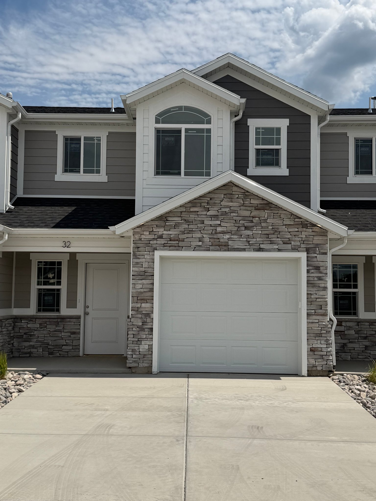 North Ogden Townhome: 2070 N 325 E