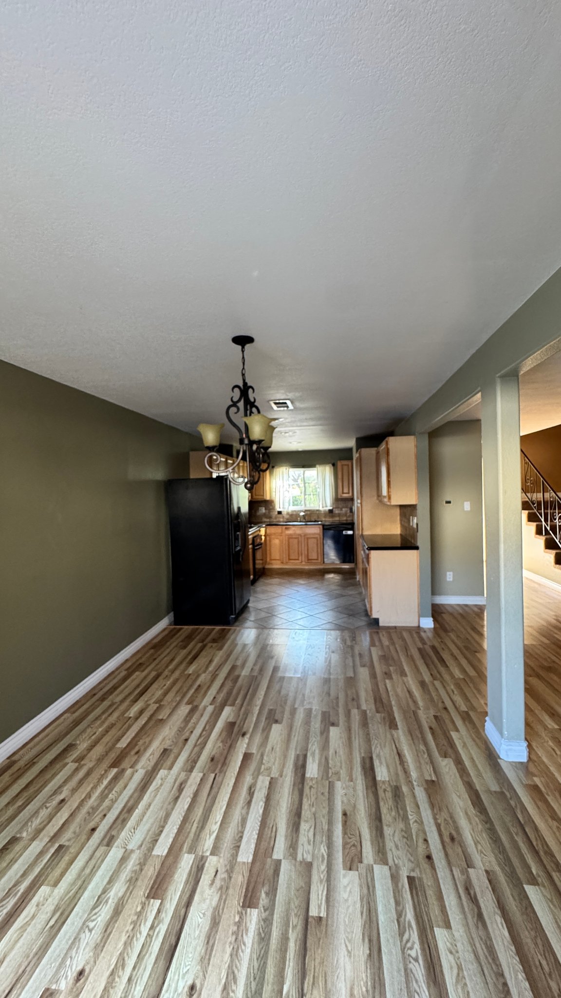 Orange Townhome: 700 E Taft Ave