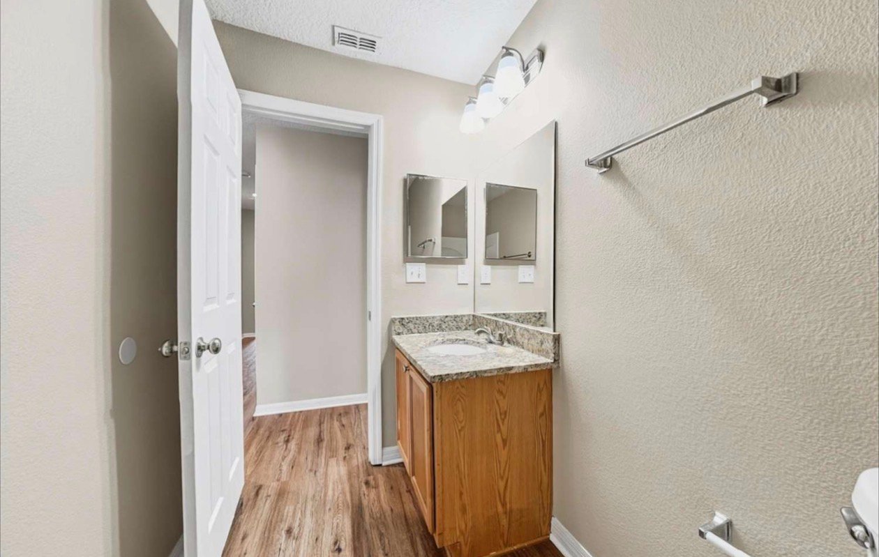 Wesley Chapel House: 31832 Spoonflower Cir,