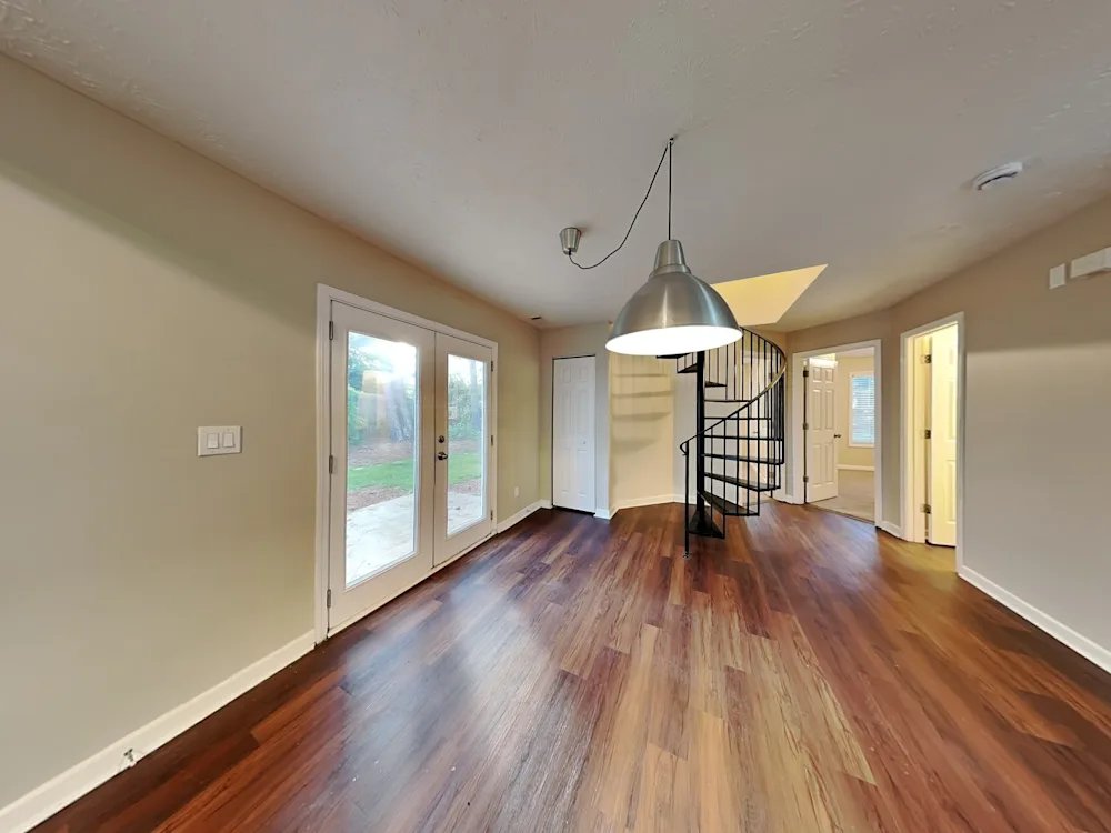 Alpharetta House: 740 Avening Ct