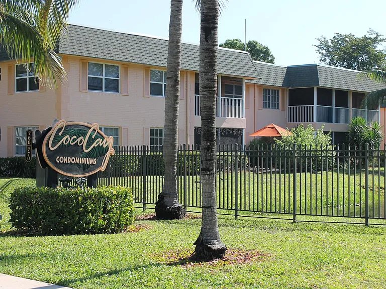 Deerfield Beach Apartment: 770 NE 2nd Ave Apartment E201
