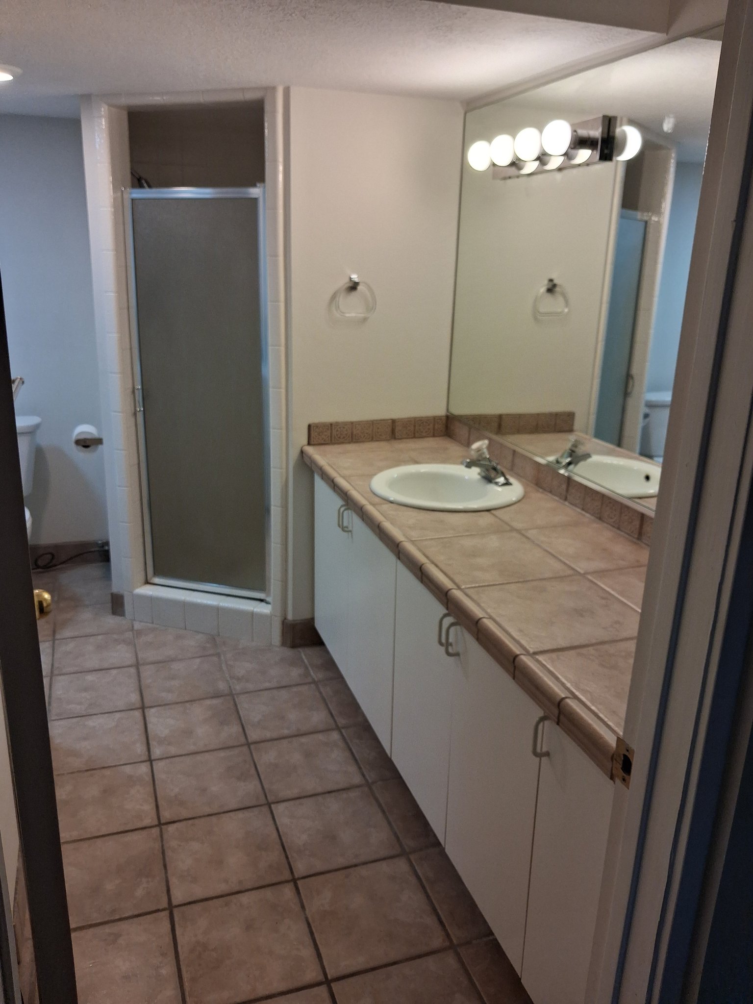 West Jordan Apartment: 2286 W MOOR LN