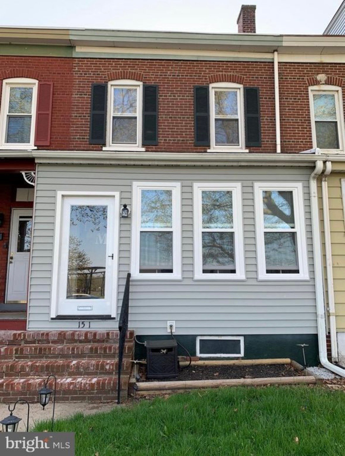 Roebling House: 2nd Ave