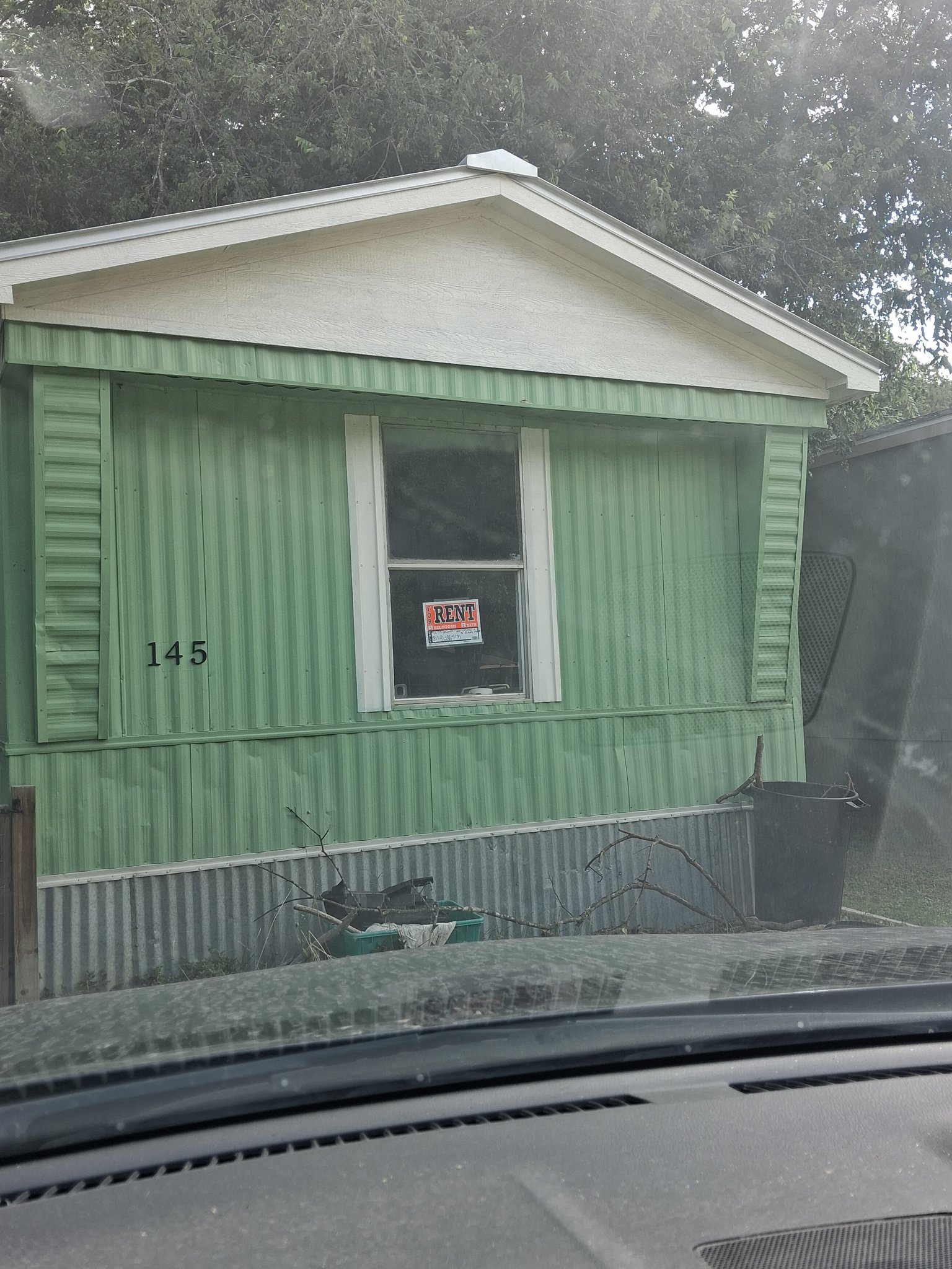 New Braunfels House: 145 Kelly Ln