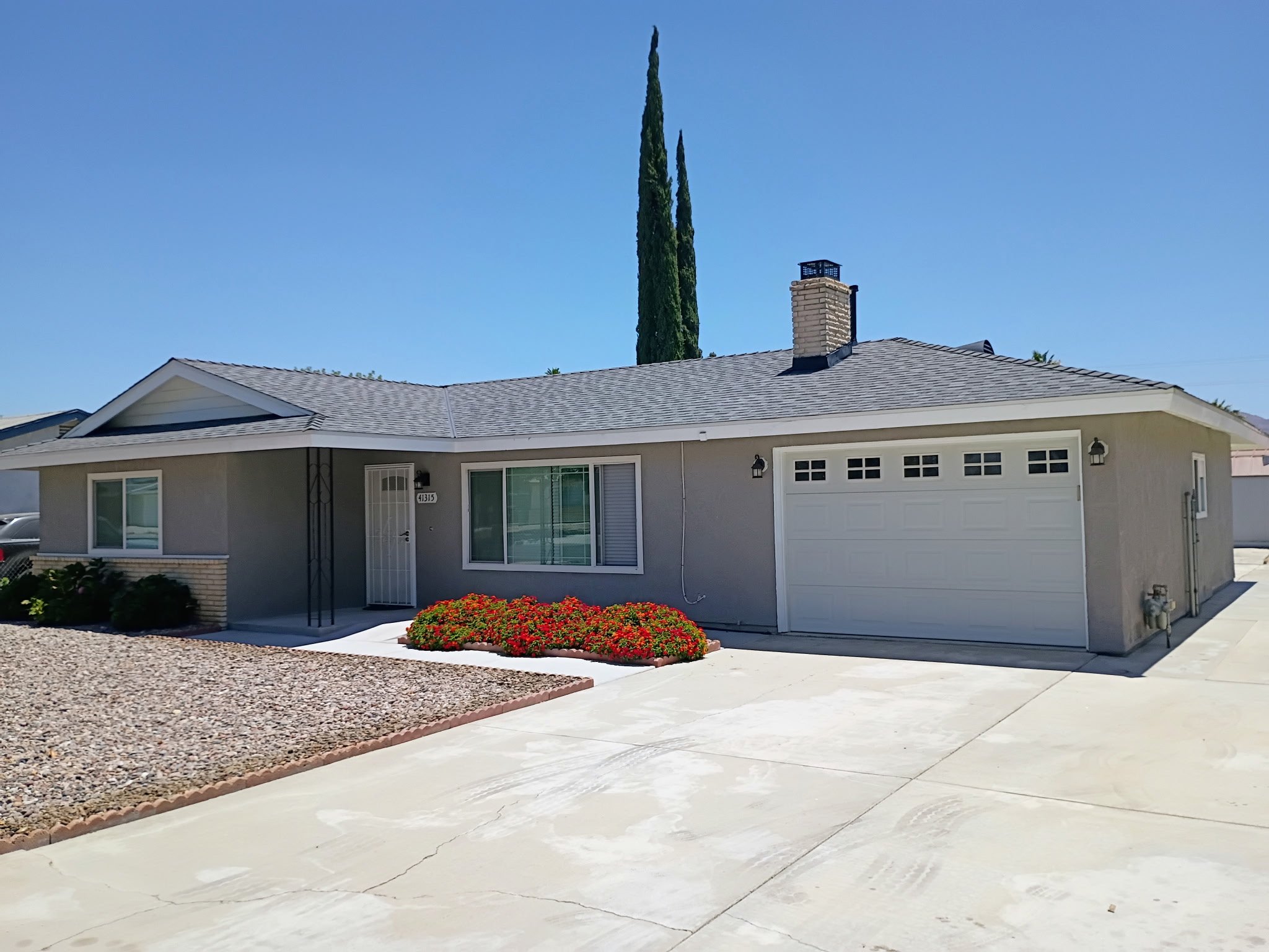 Hemet House: 41315 Sequoia Ln