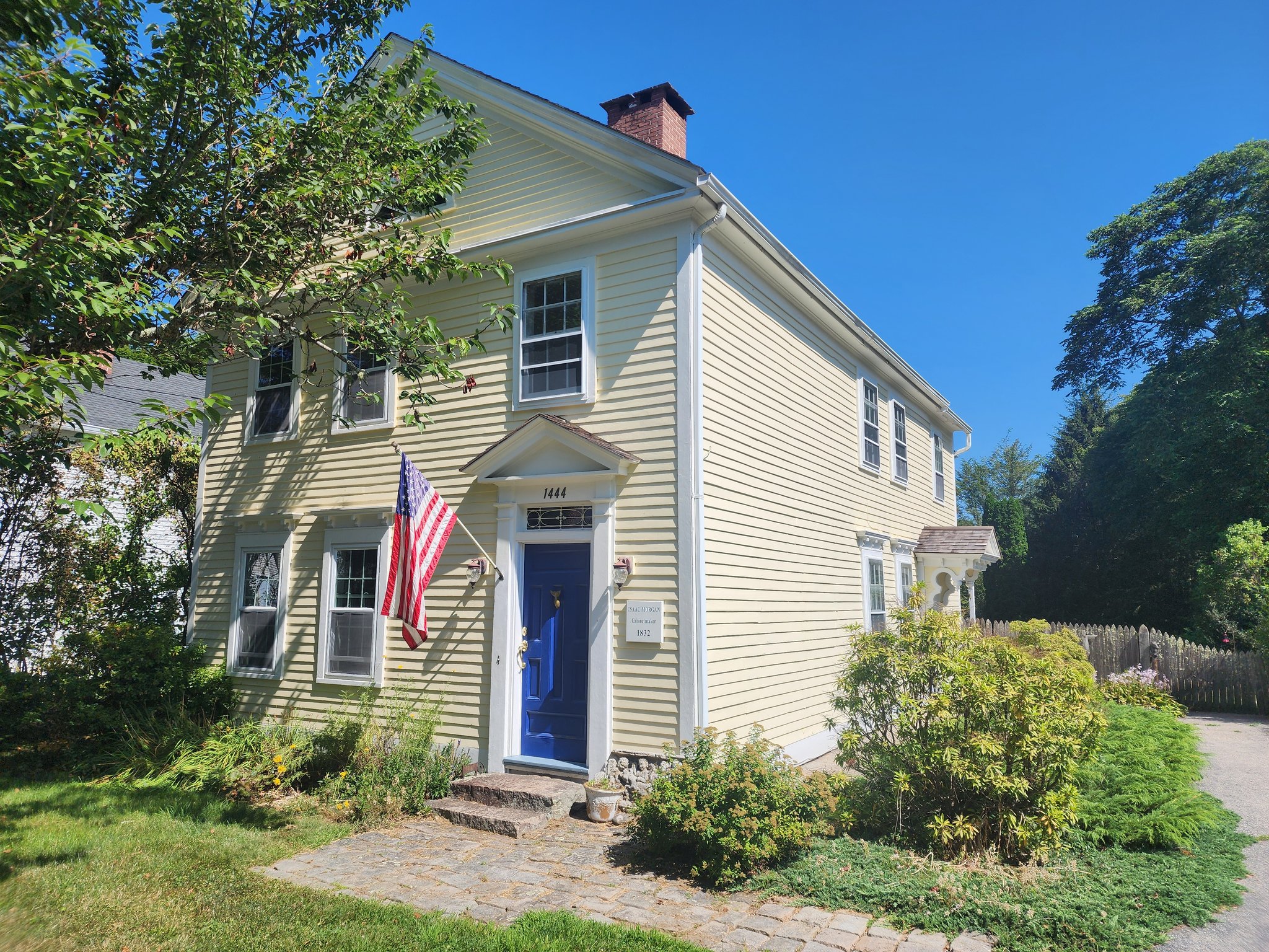Stonighton House: 1444 Pequot Trail