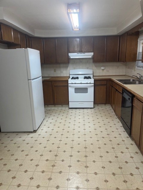 Syracuse House: 116 Murray Ave