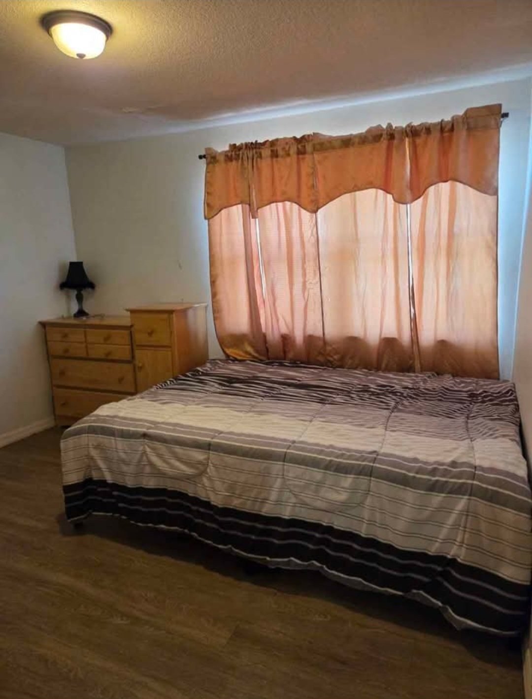 Brooksville Single Room: 831 School Street