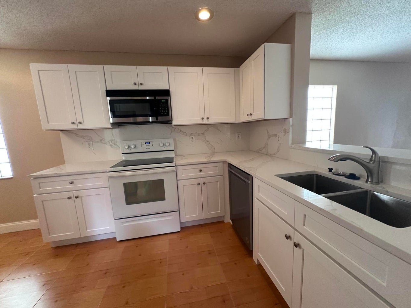 Coral Springs House: 9761 NW 2nd Street