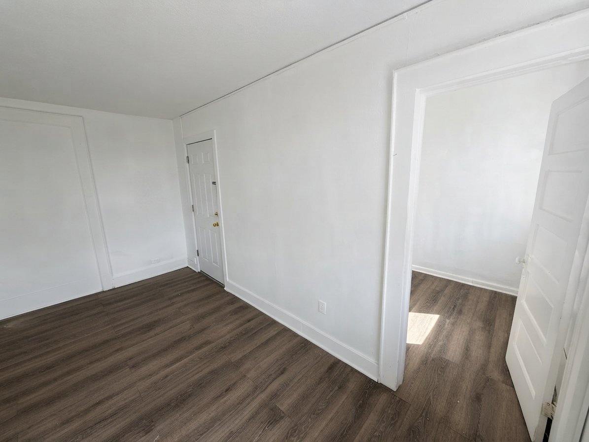 Orange Apartment: 106 S Essex Ave