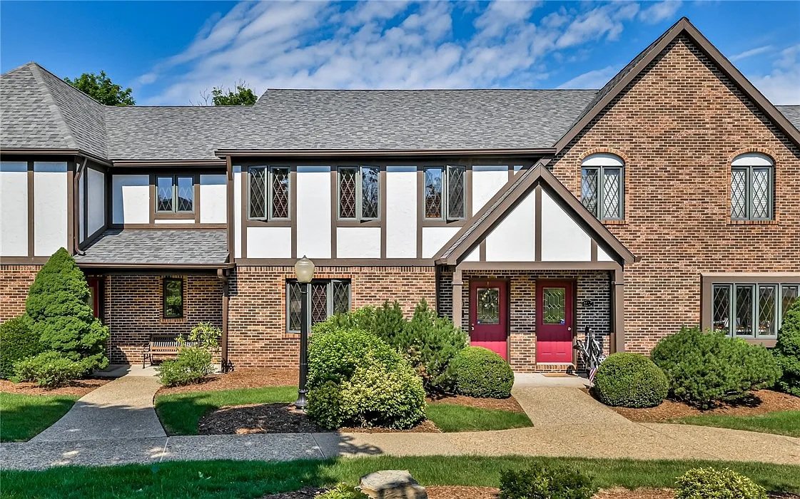 Sewickley Townhome: 1589 Stone Mansion Drive