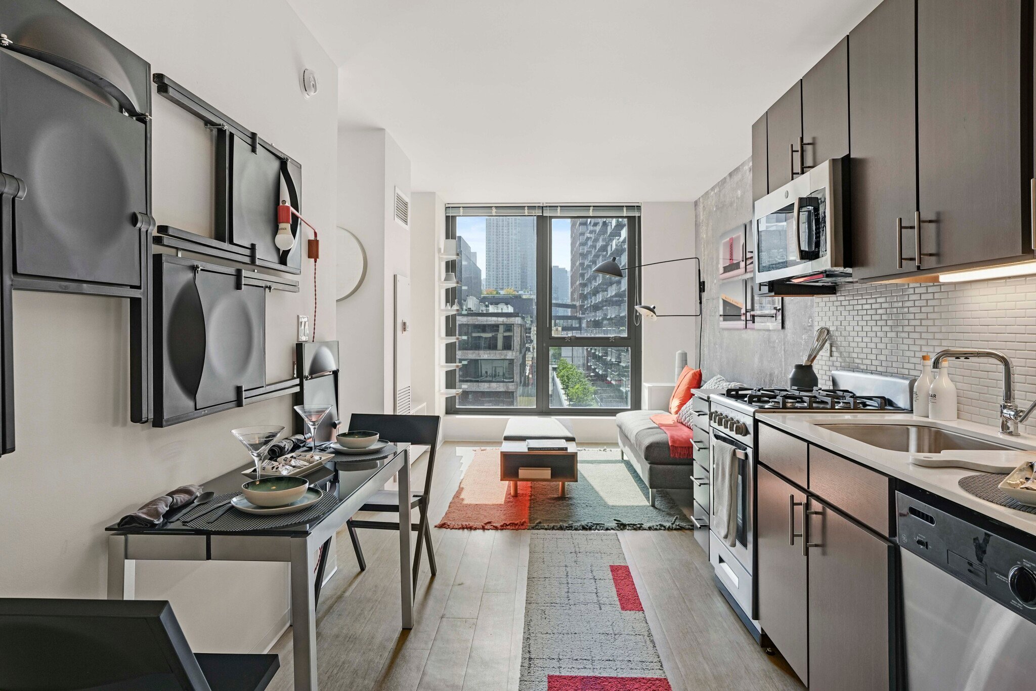 Chicago Condo: 175 W Superior St