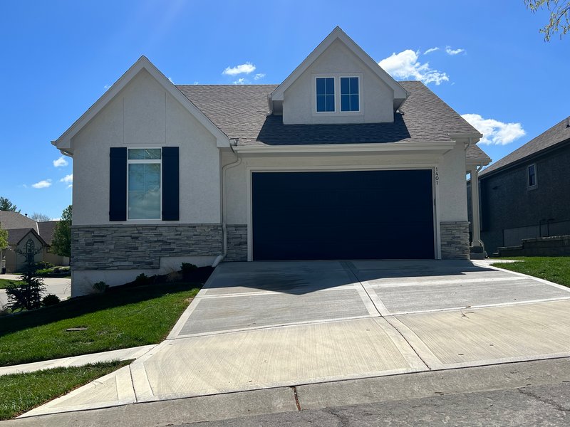 Lees Summit House: 1401 SW Heartwood Ter.