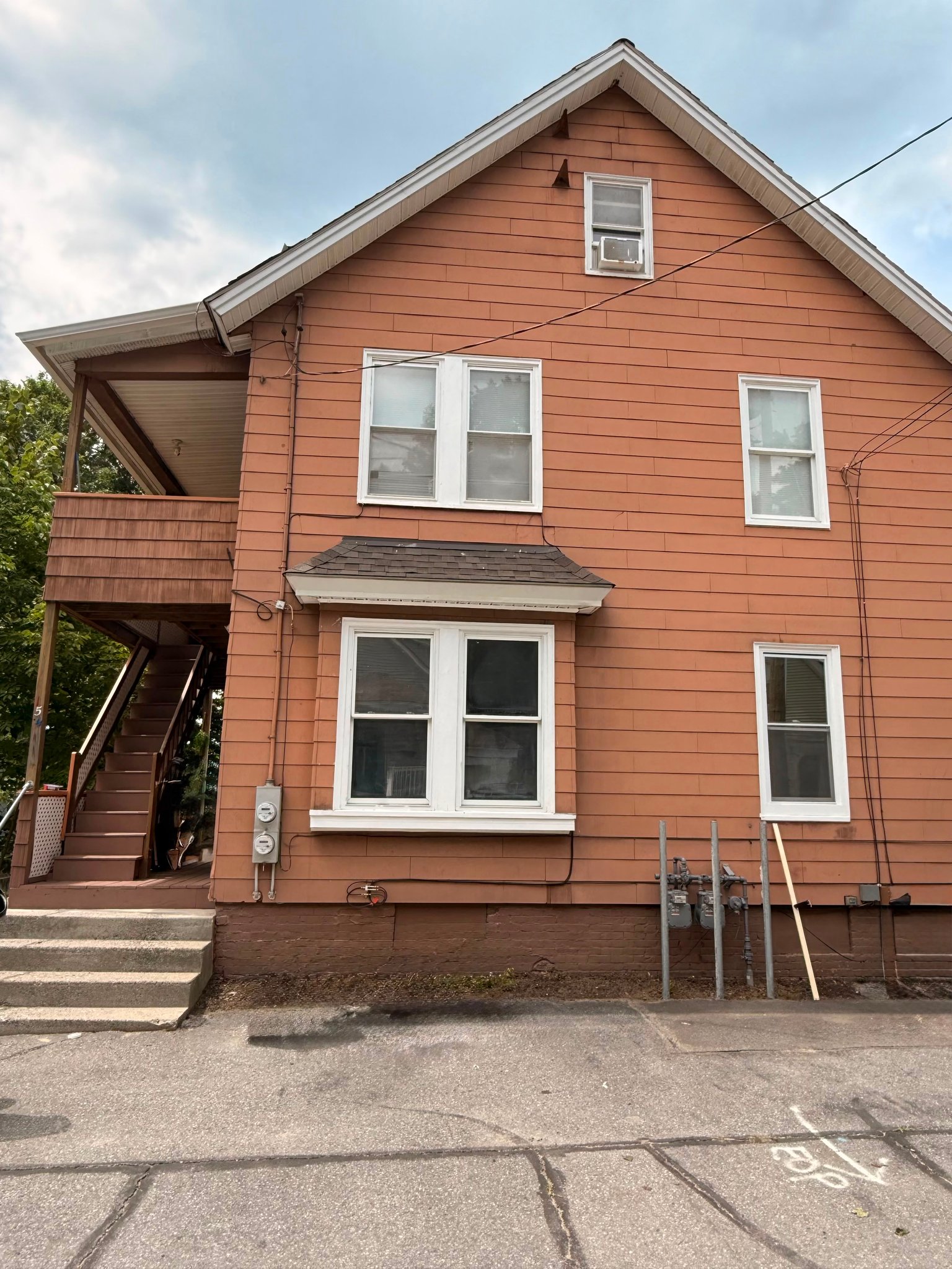 Fitchburg Apartment: 154 Marshall St
