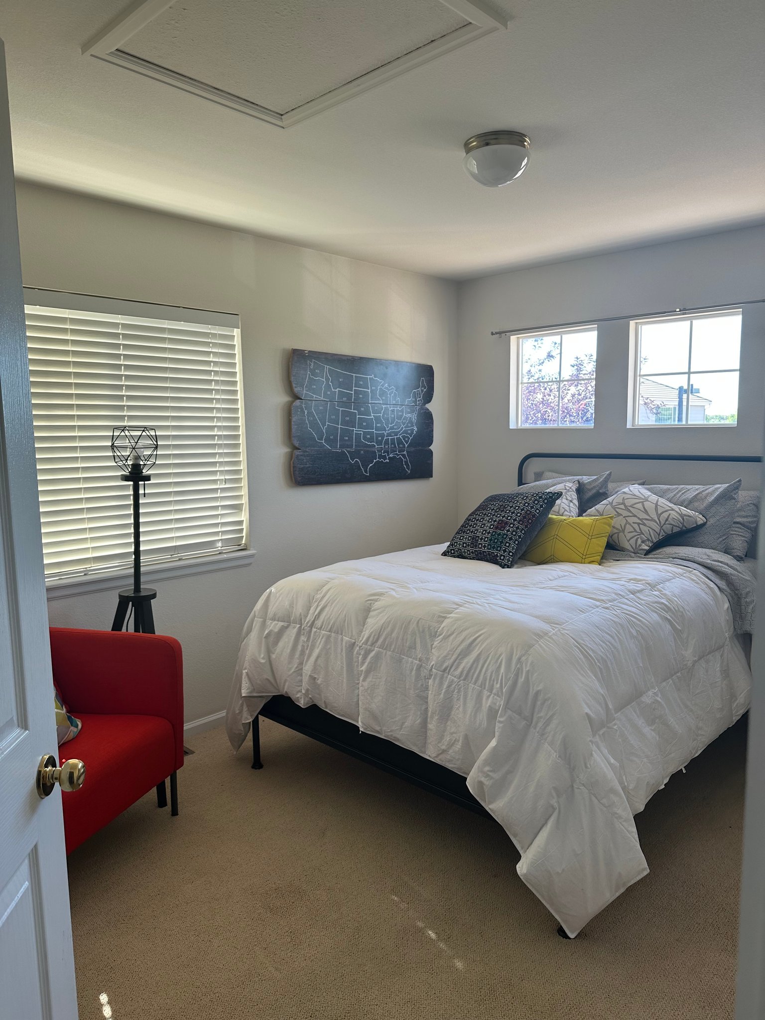 Aurora Single Room: 16121 E Hinsdale Ln