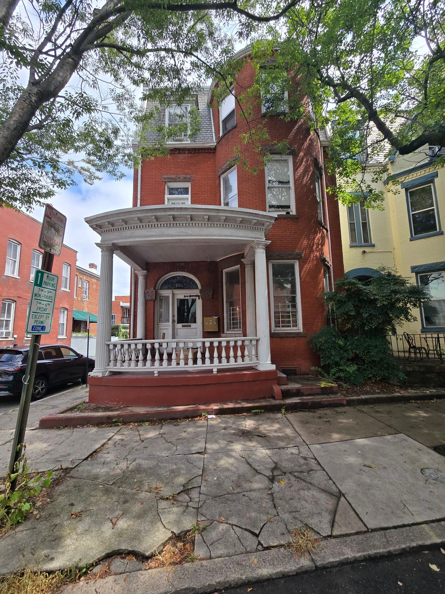 Richmond House: 1016 Park Ave