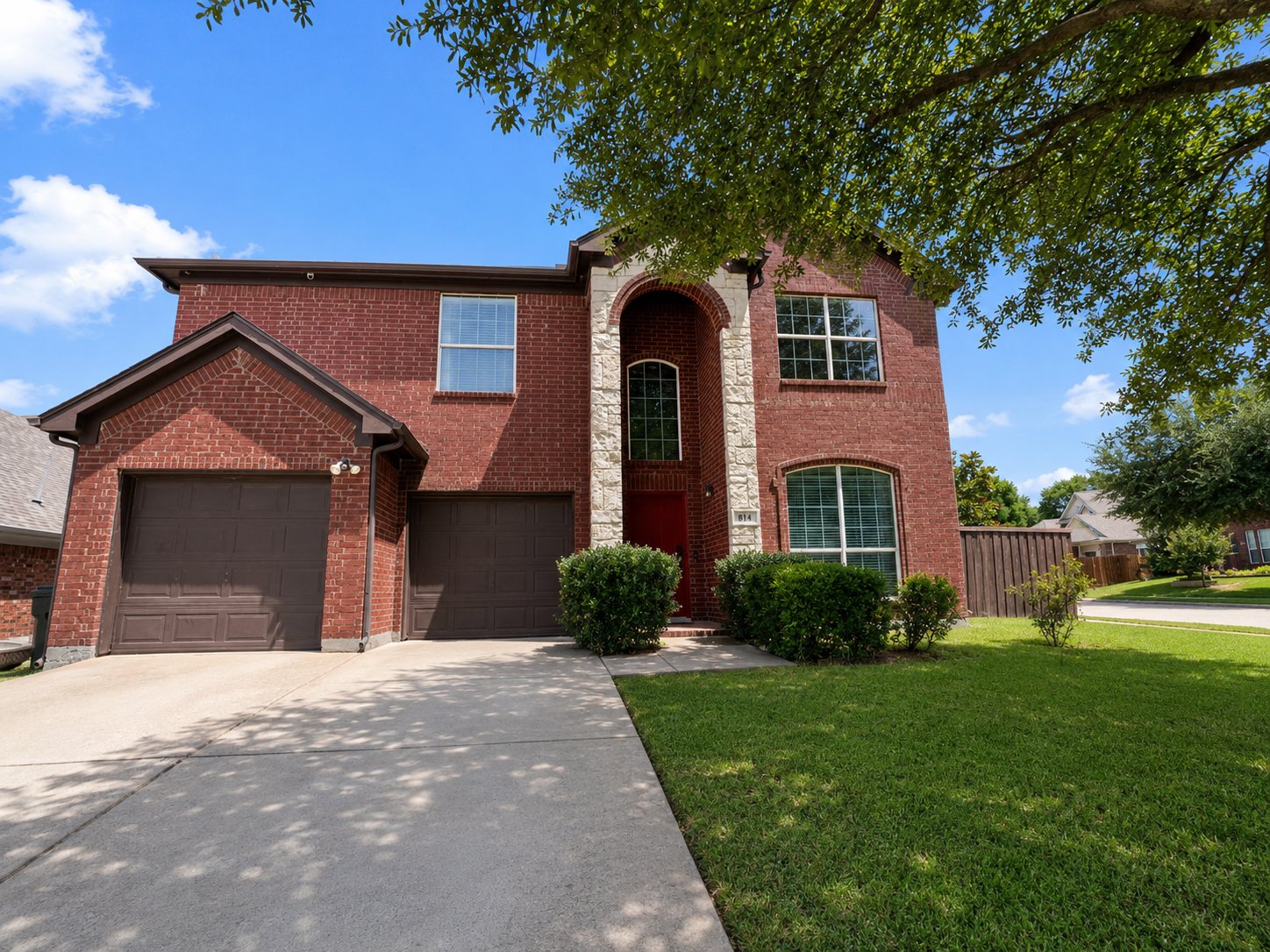 Garland House: 814 Honey Hill Dr