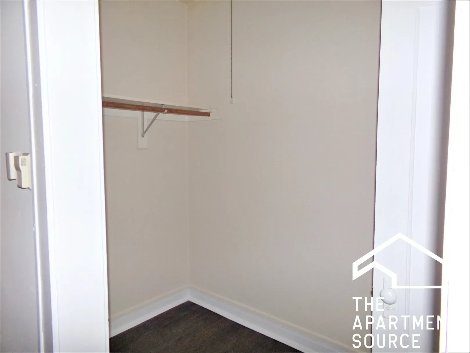 Chicago Apartment: 6916 North Lakewood Avenue