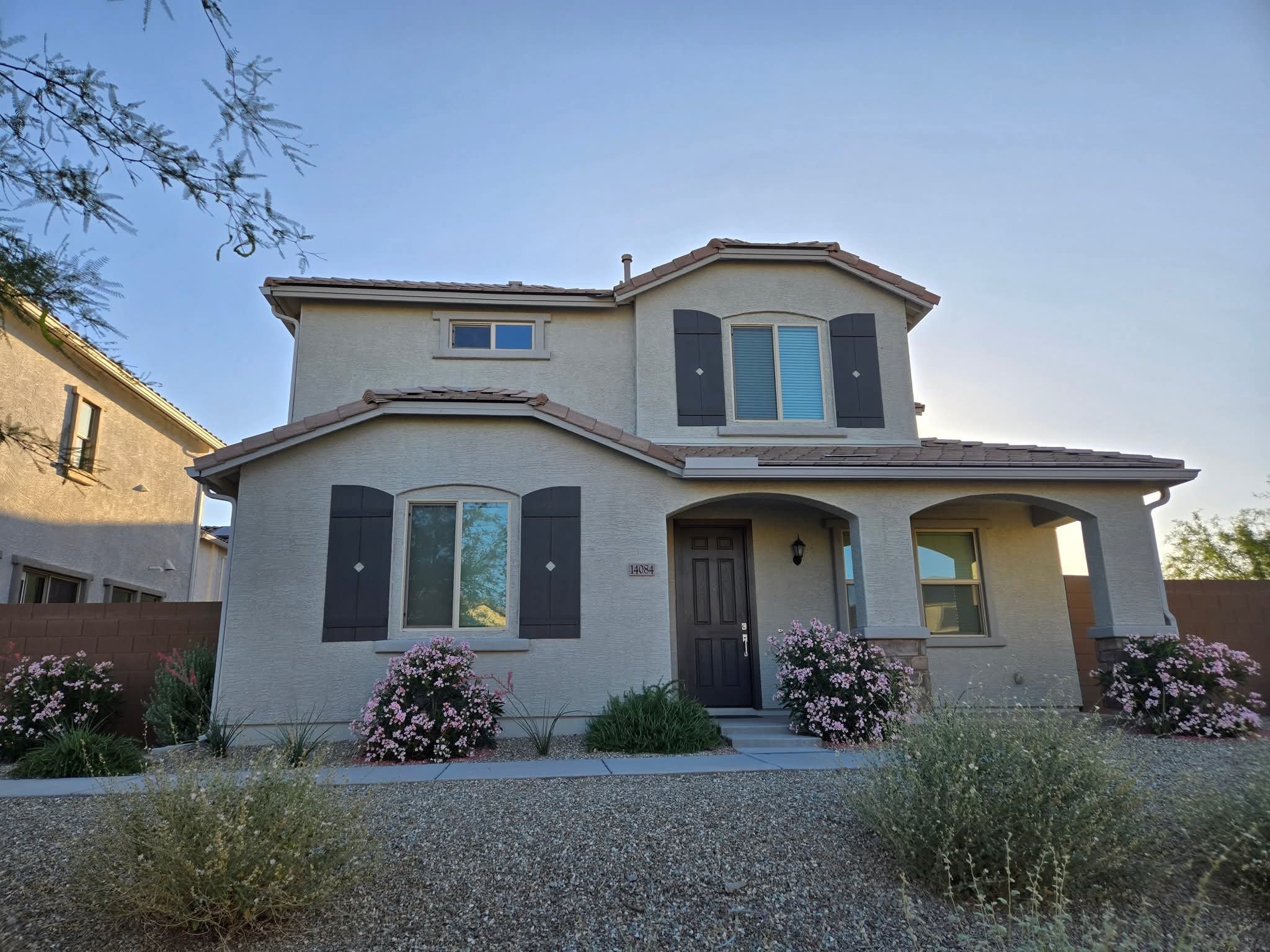Surprise House: 14084 W Bronco Trl
