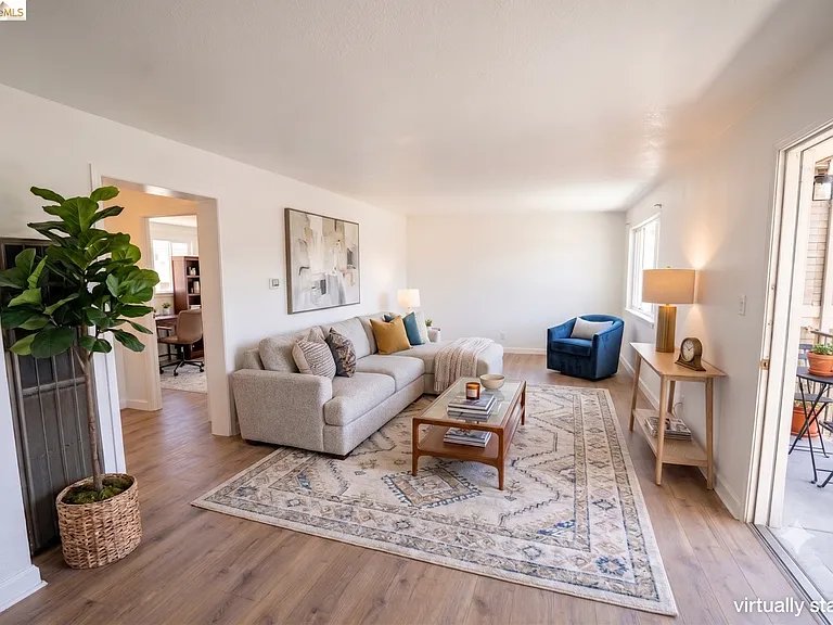 Berkeley Multiplex: 2015 Hearst Ave