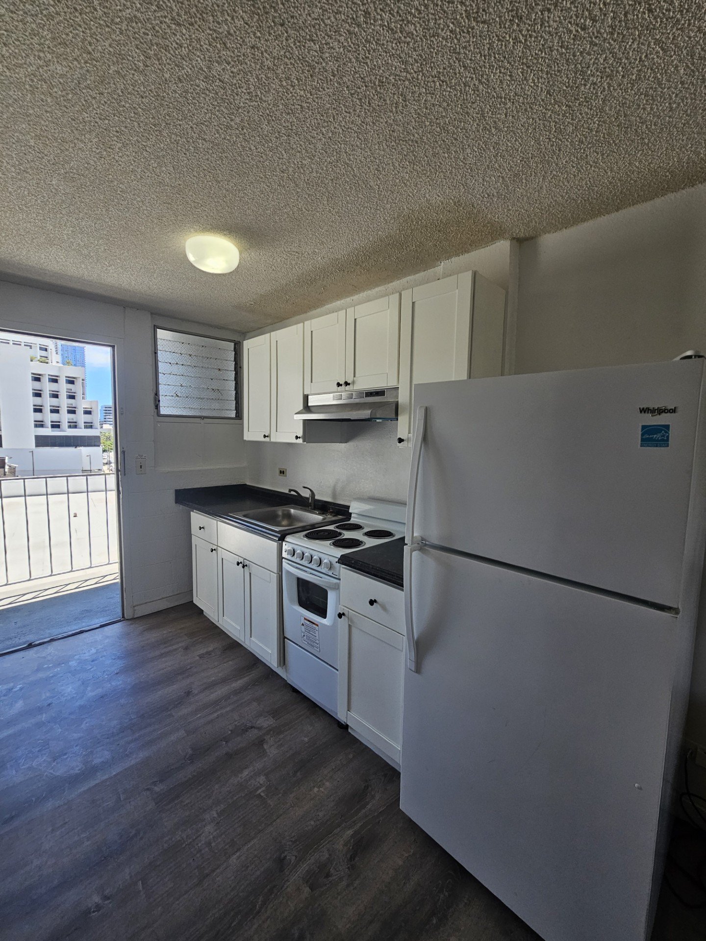 Honolulu Apartment: 929 Sheridan Street