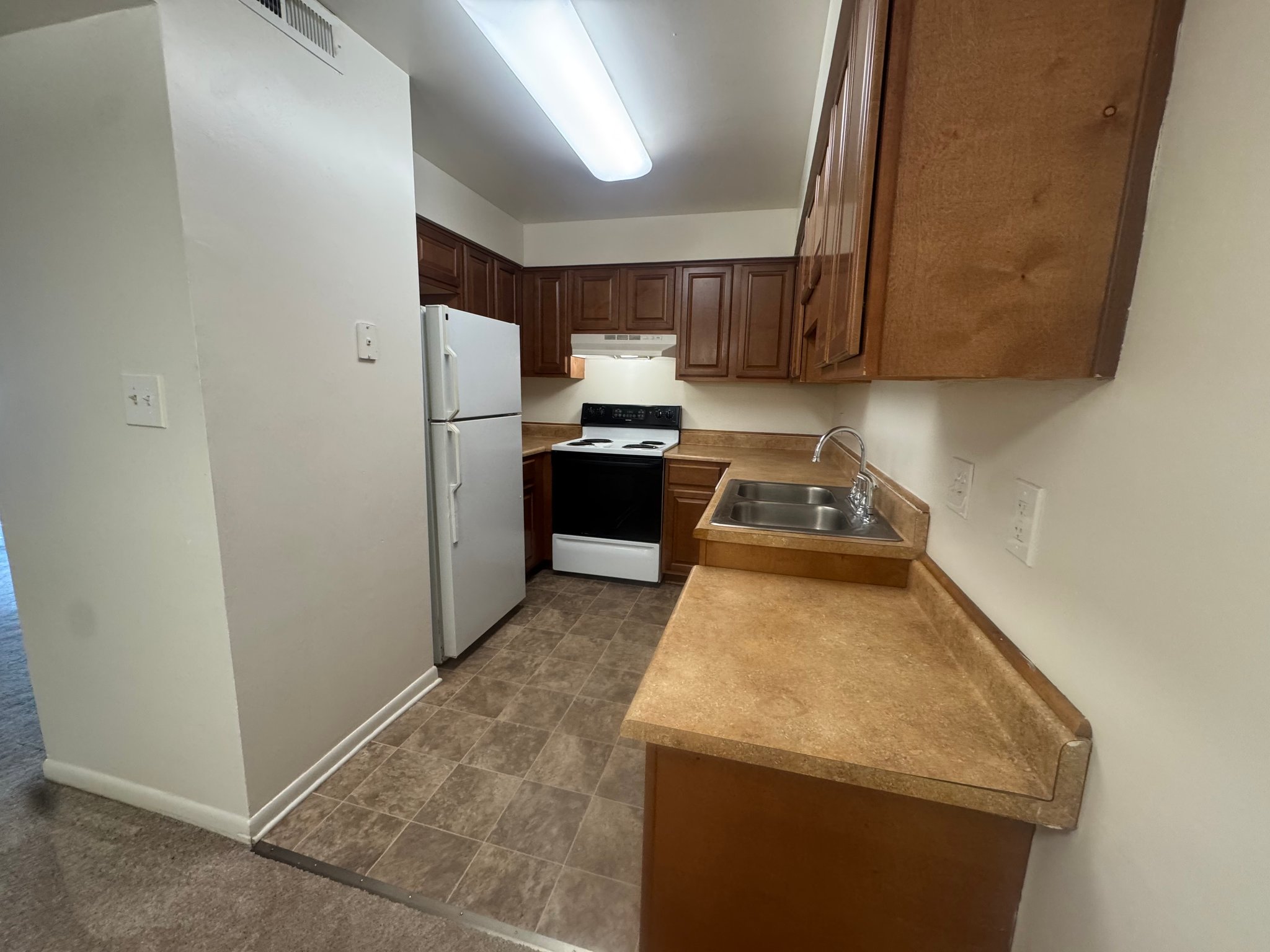 Lynchburg Apartment: 600 Reusens Road