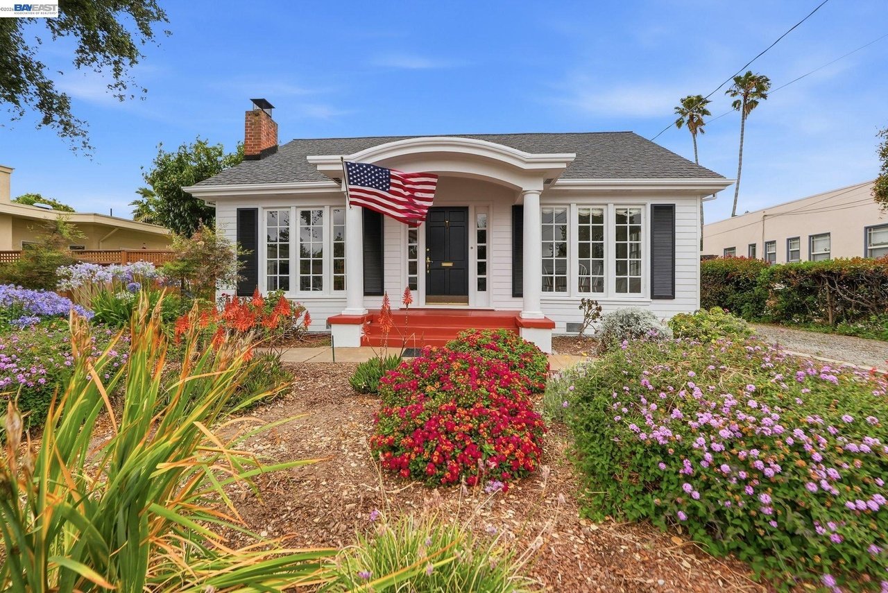 Hayward House: 770 Grove Way