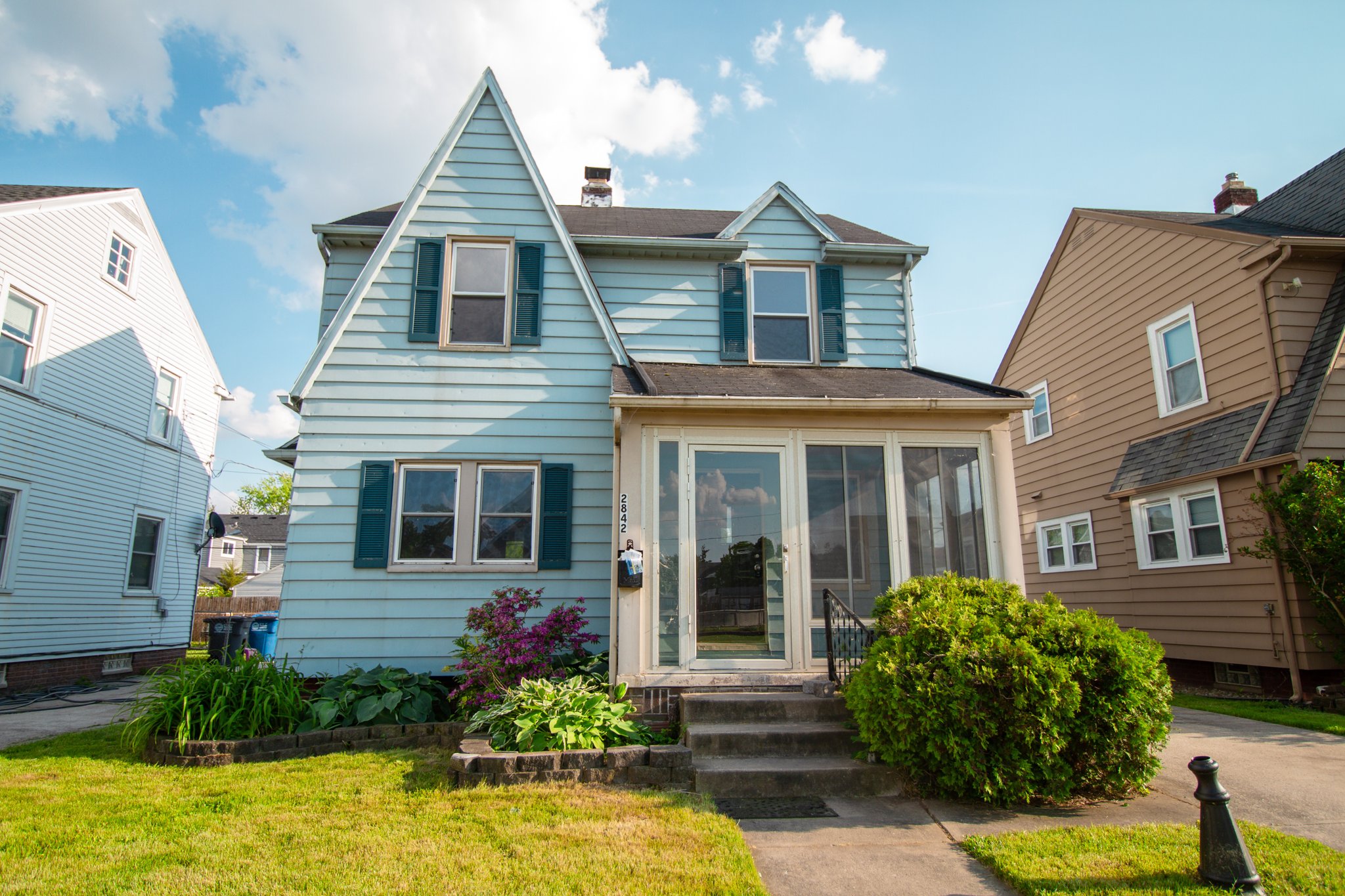 Toledo House: 2842 111th Street