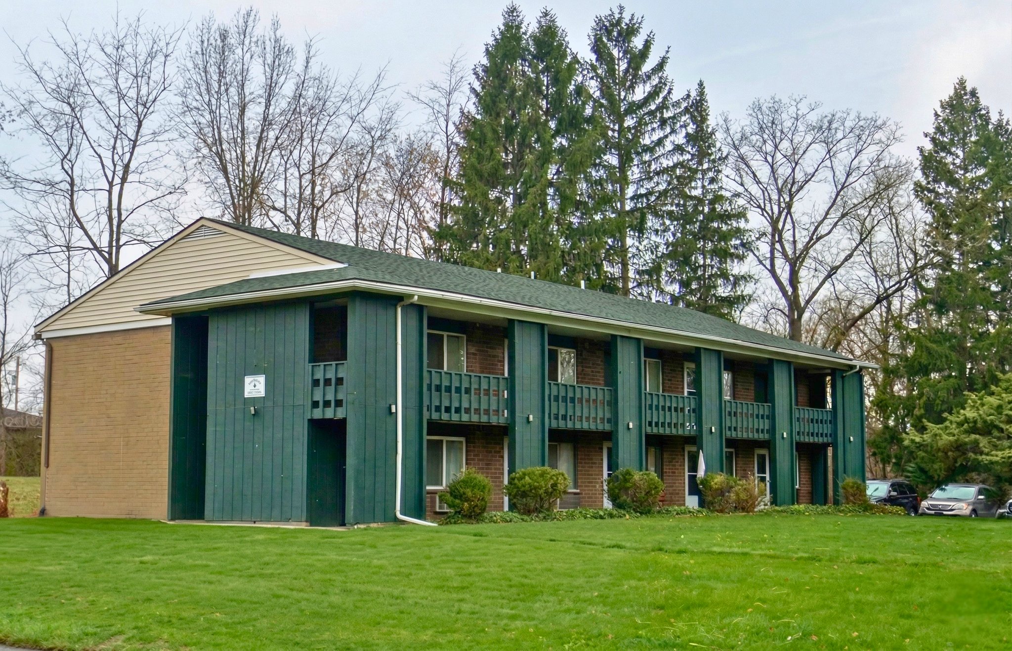 Akron Apartment: 1Brittain Rd