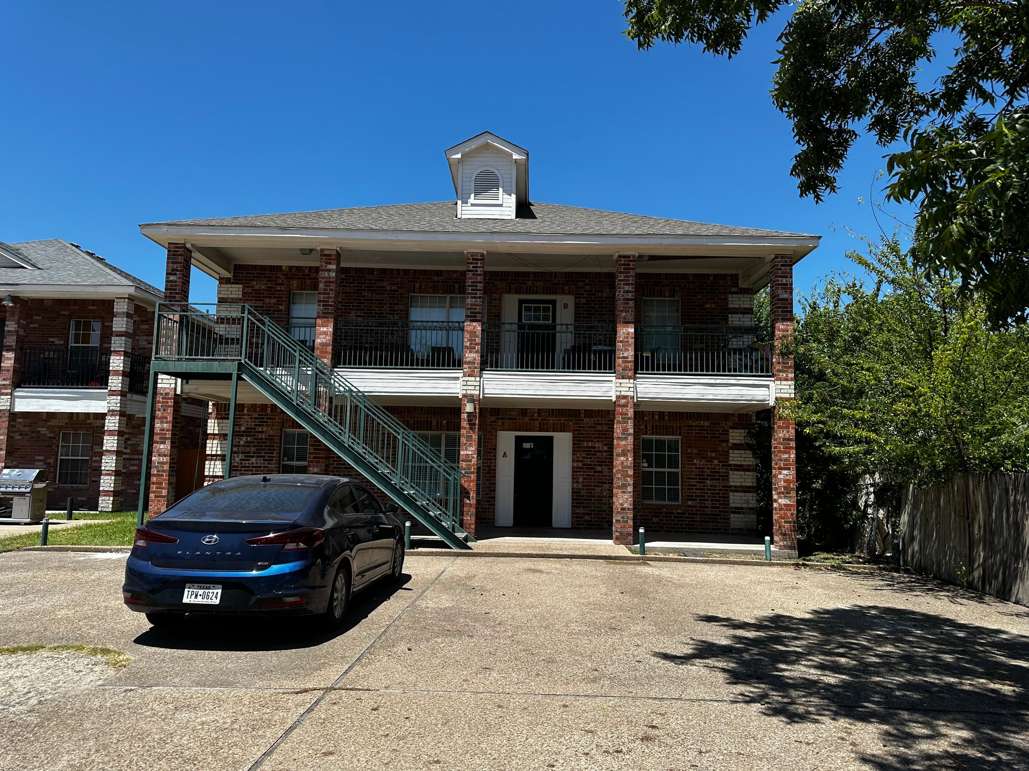 Waco Townhome: 1613 A Bagby Ave