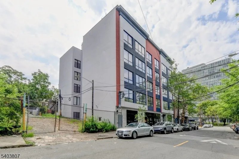 Newark Apartment: 74 webster street