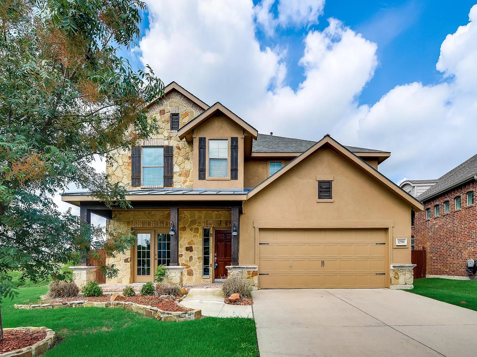 Fort Worth House: 12501 Lizzie Place