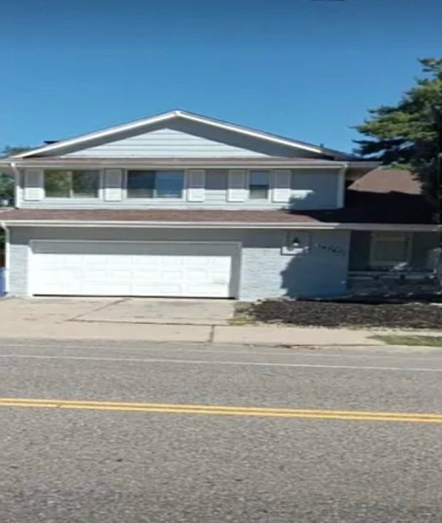 Aurora House: 16761 E Kentucky Ave