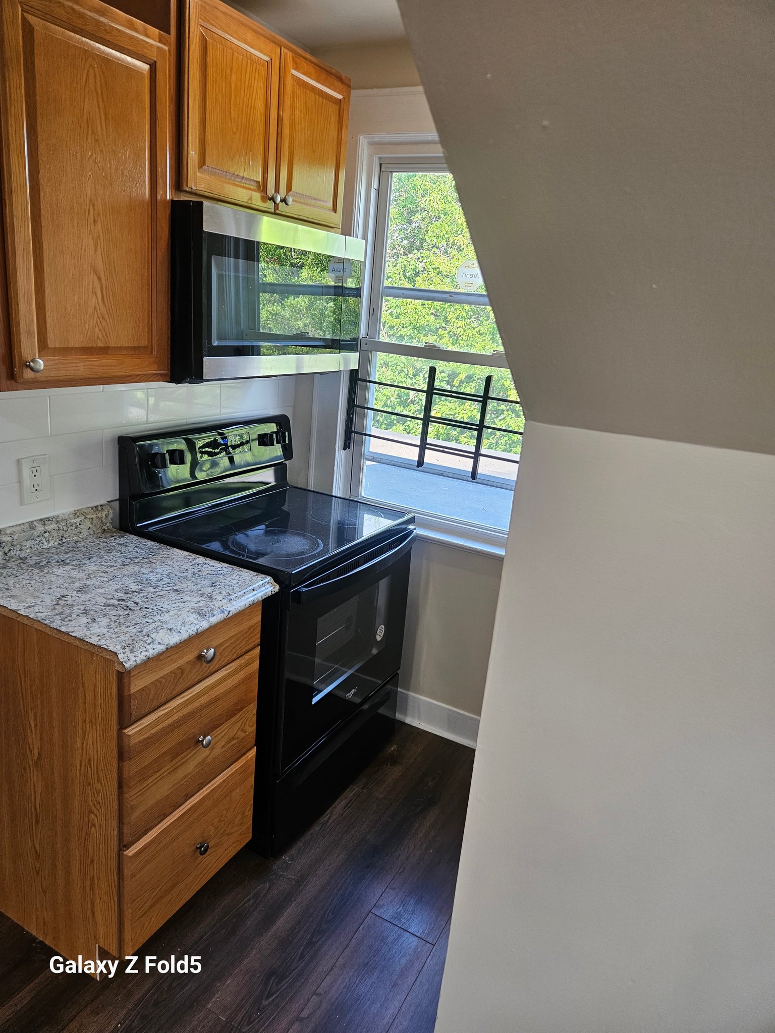 Irvington Apartment: 321 Myrtle Ave
