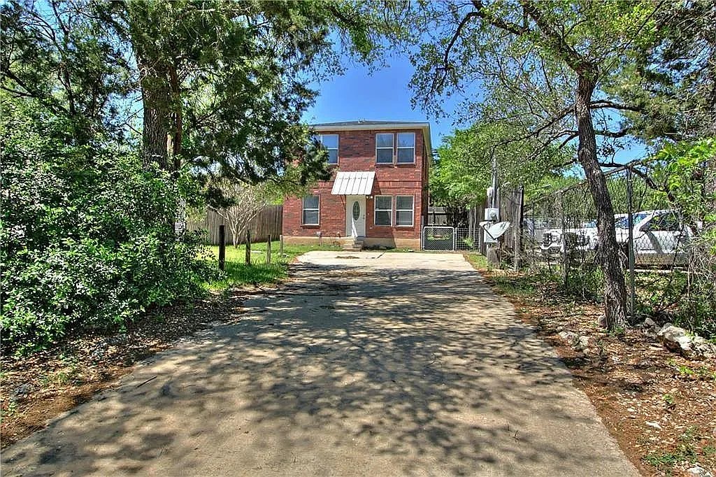 Austin House: 1104 Canyon Edge