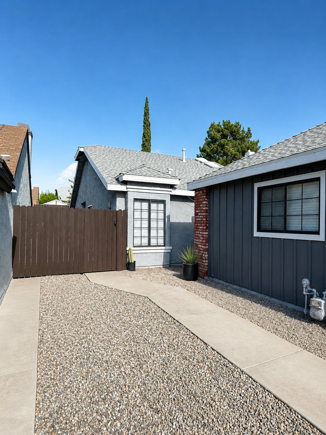 Palmdale House: 37626 12th St E