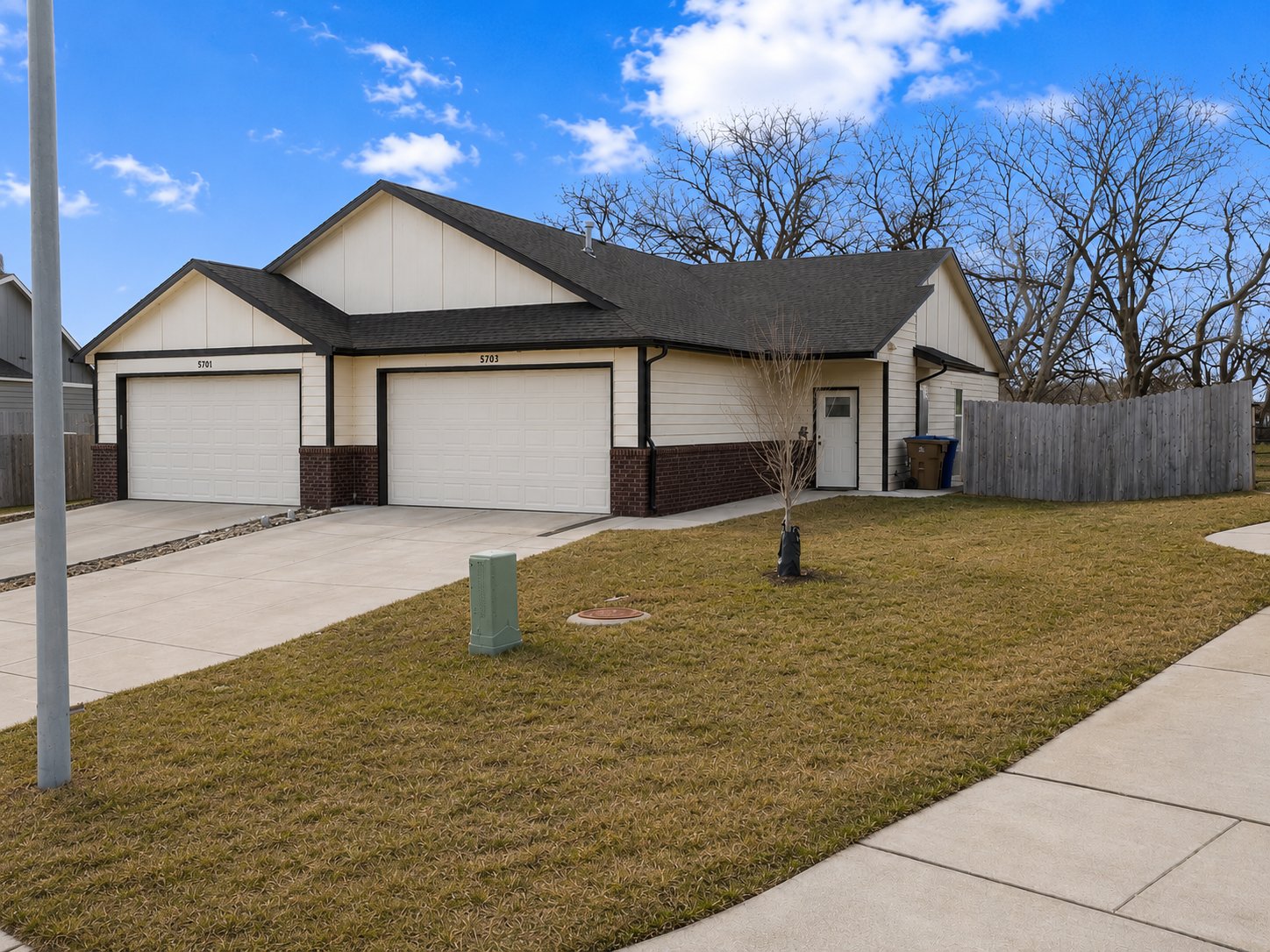 Bel Aire Townhome: 5697 E Bristol St.