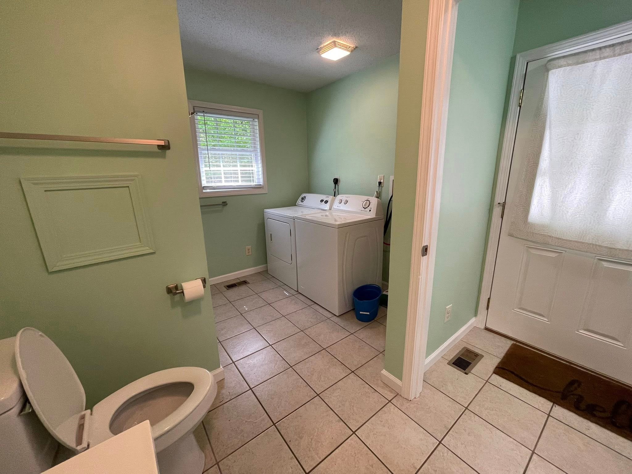 Bristol House: 10182 Redwood Circle