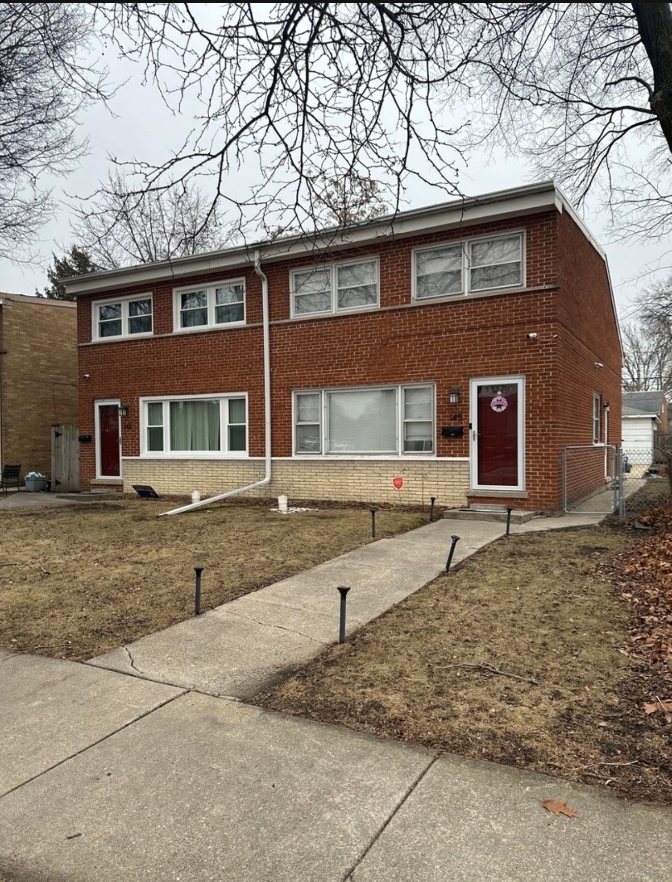 La Grange Townhome: 143 Hayes Ave