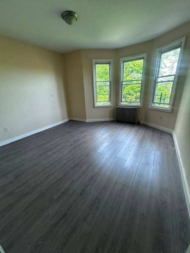 Yonkers Multiplex: 43 Currans Ln