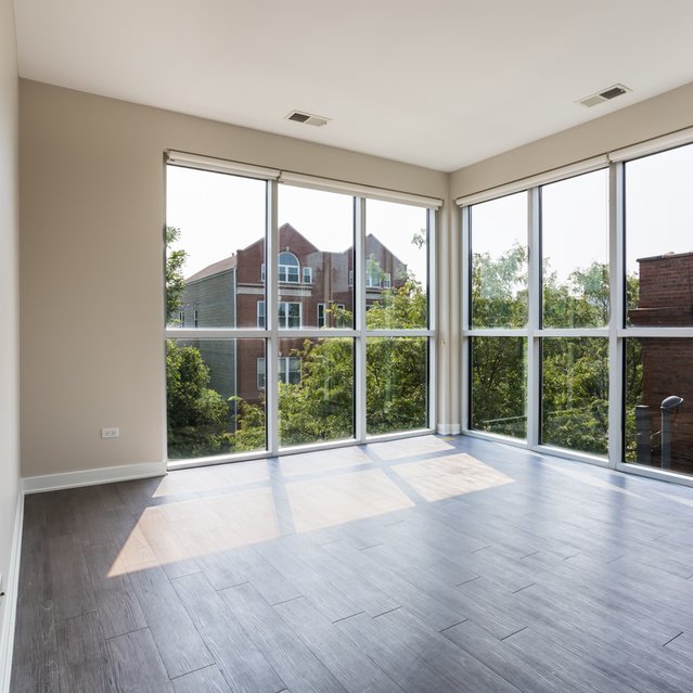 Chicago Condo: 1956 N Campbell Ave