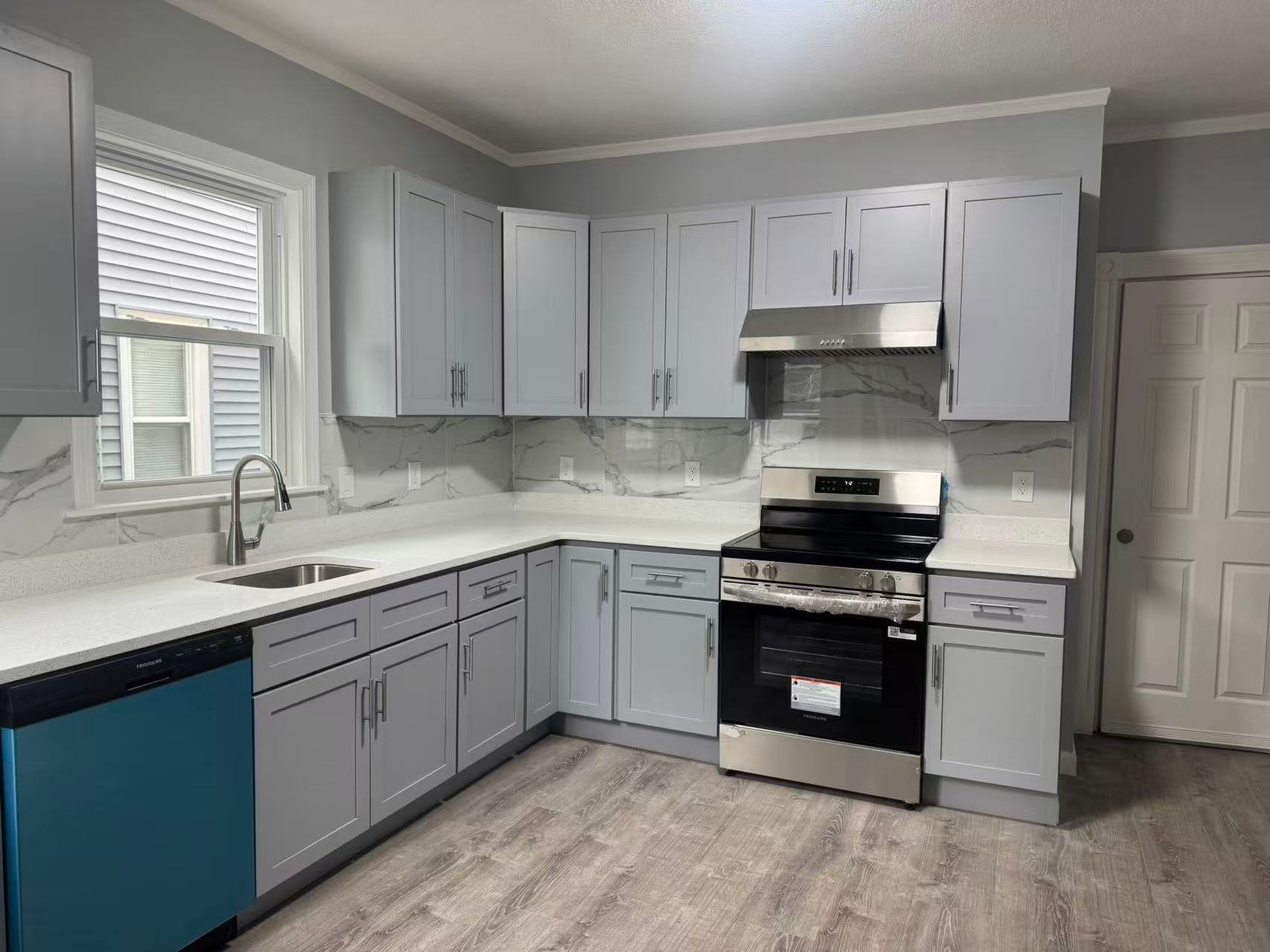 Somerville Single Room: 43 Bradley St.