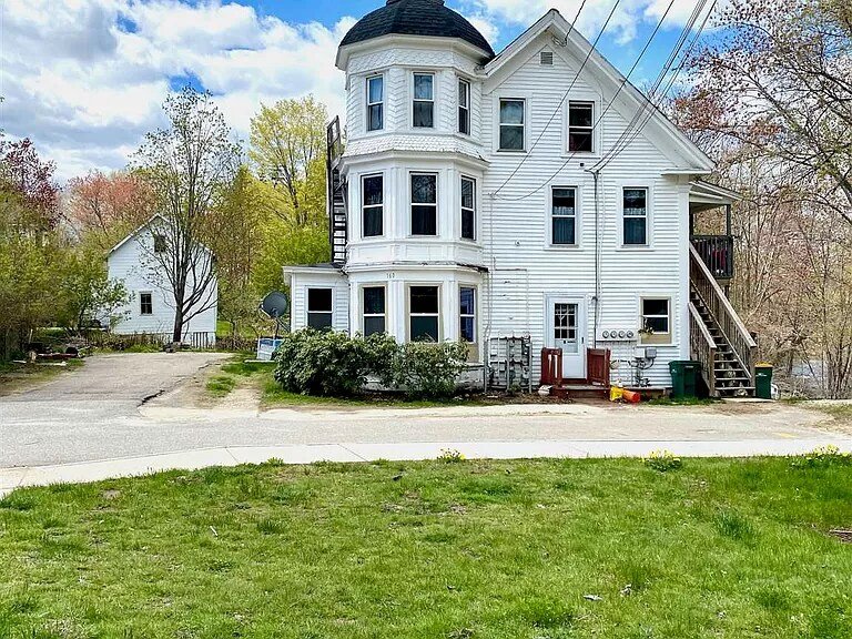 Rochester Apartment: 160 Autumn Street