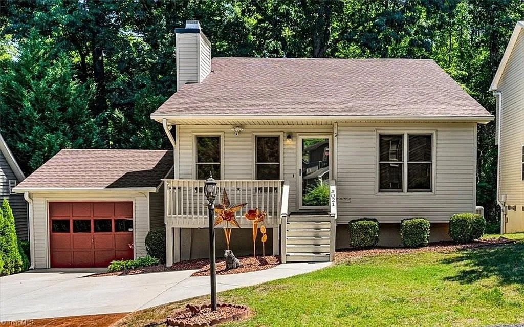 winston-salem House: 5021 mereworth ct