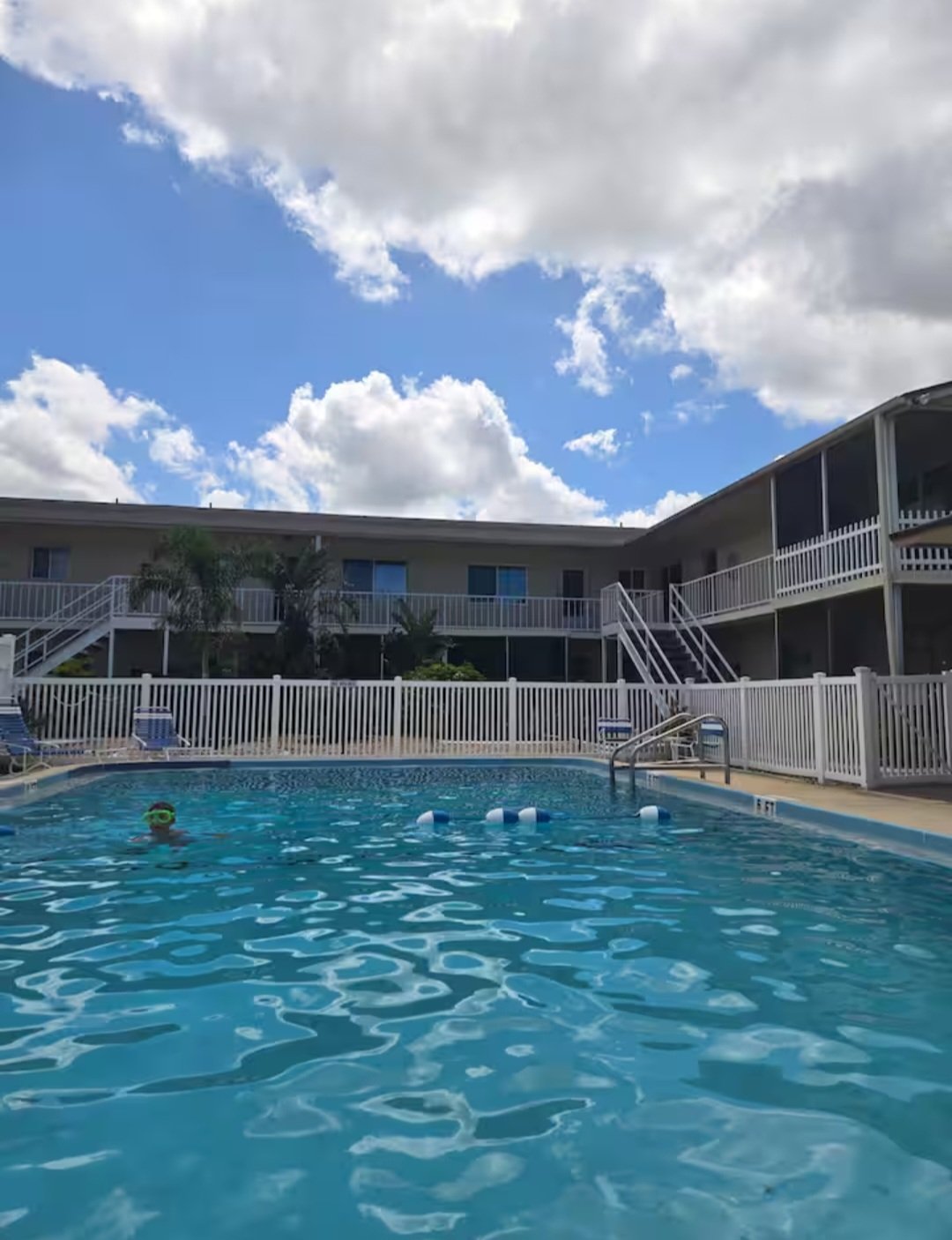 Venice Condo: 340 Base Ave E