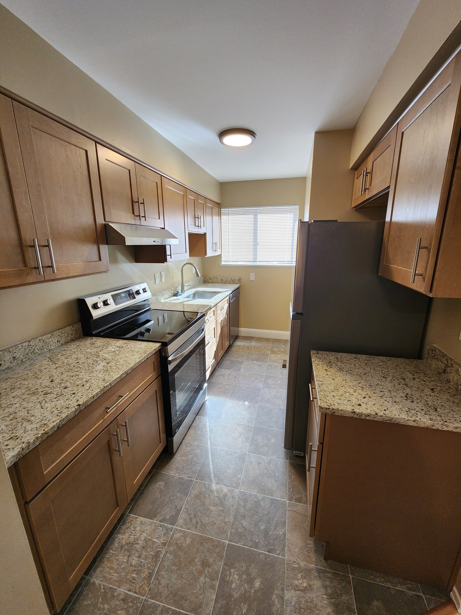 Norwalk Townhome: 60 Wolfpit Ave