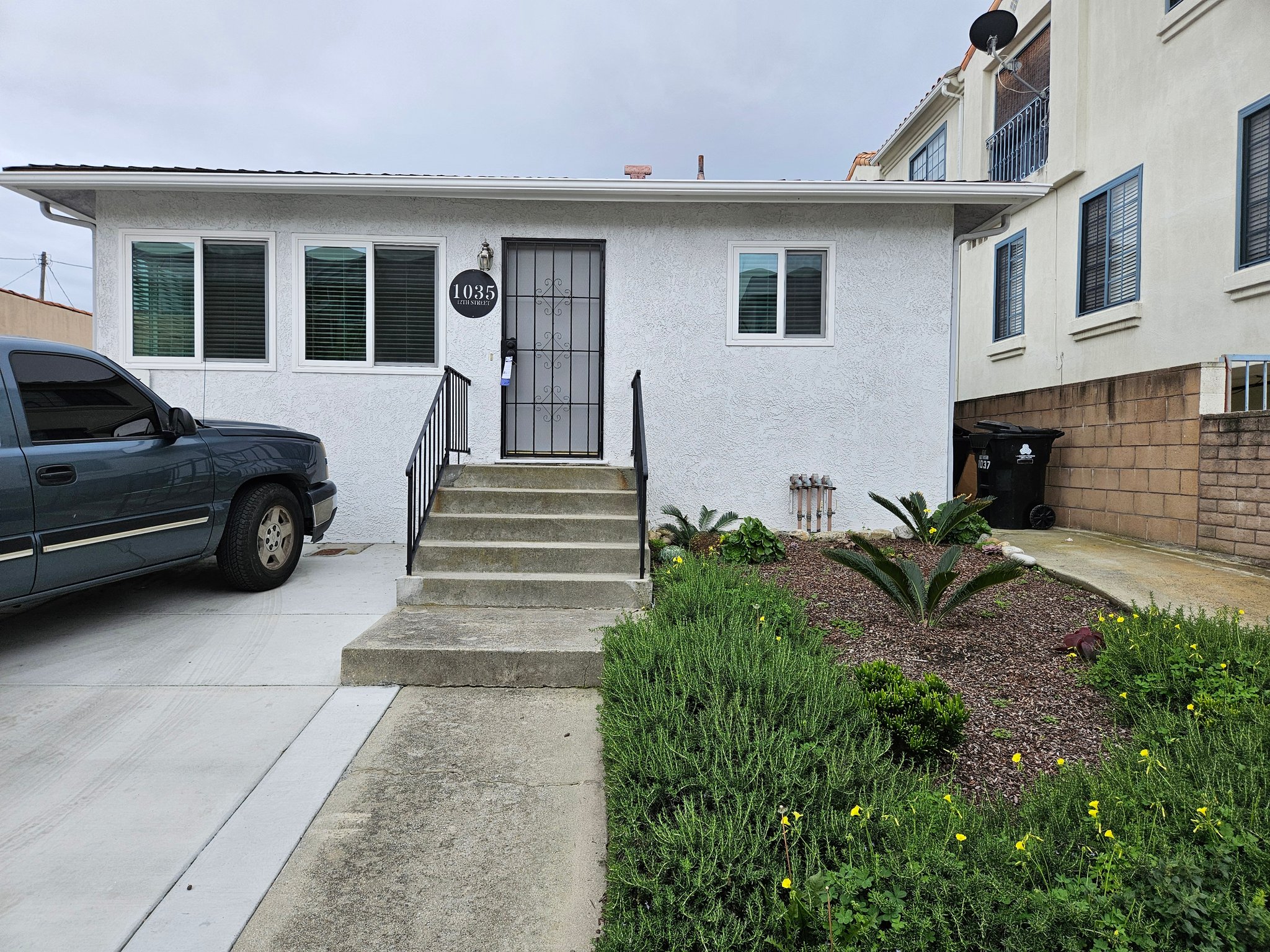 San Pedro Apartment: 1035 W 12th St