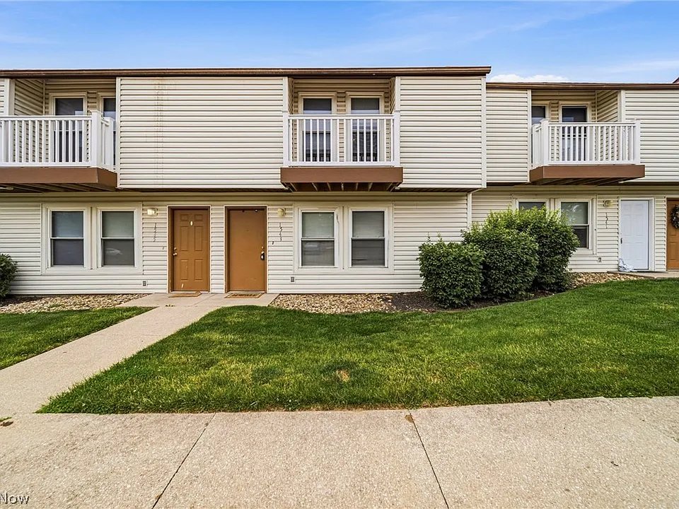 Kent Townhome: 1541 Whitehall Blvd