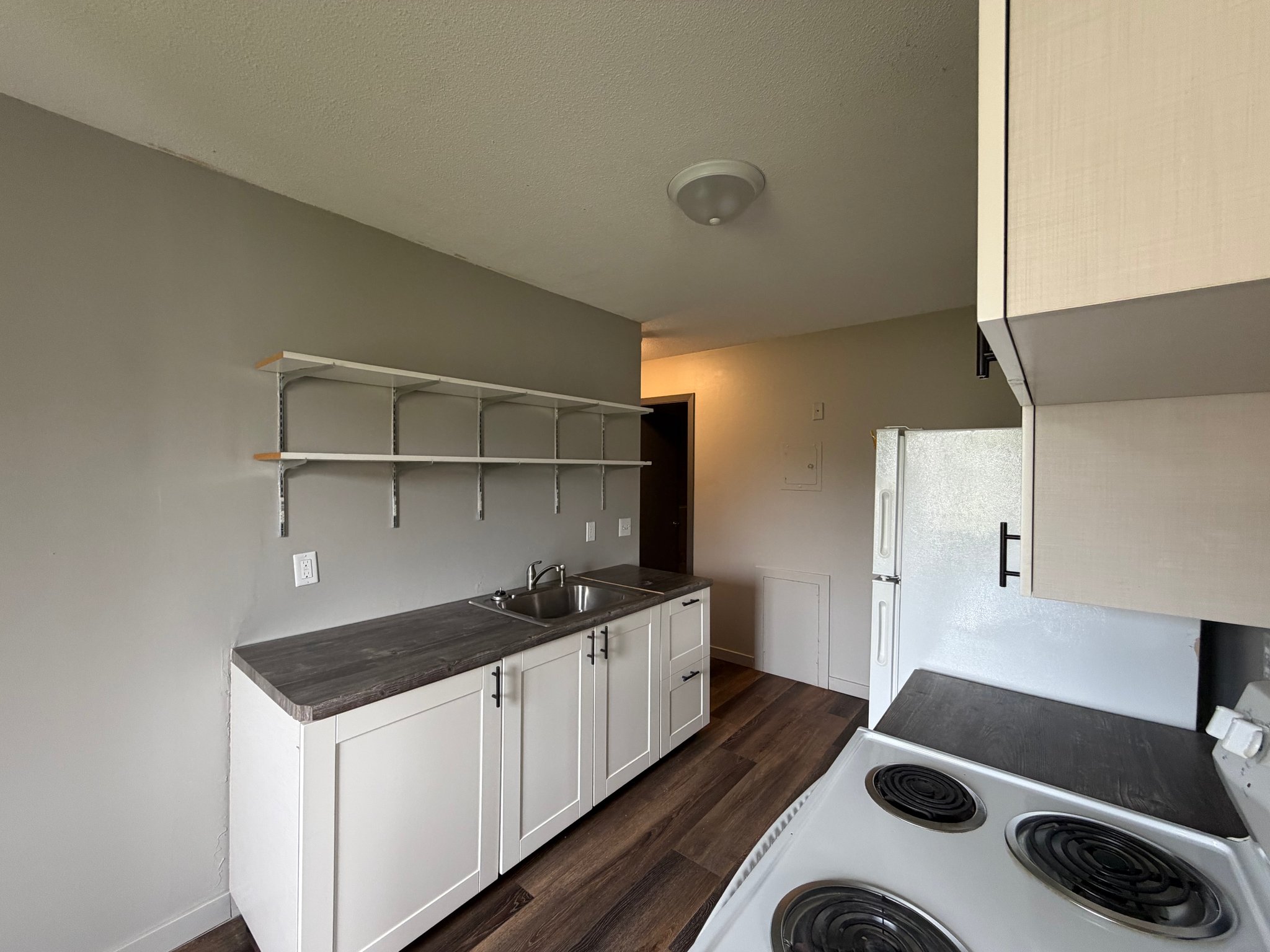Minneapolis Apartment: 5910 W Broadway Ave